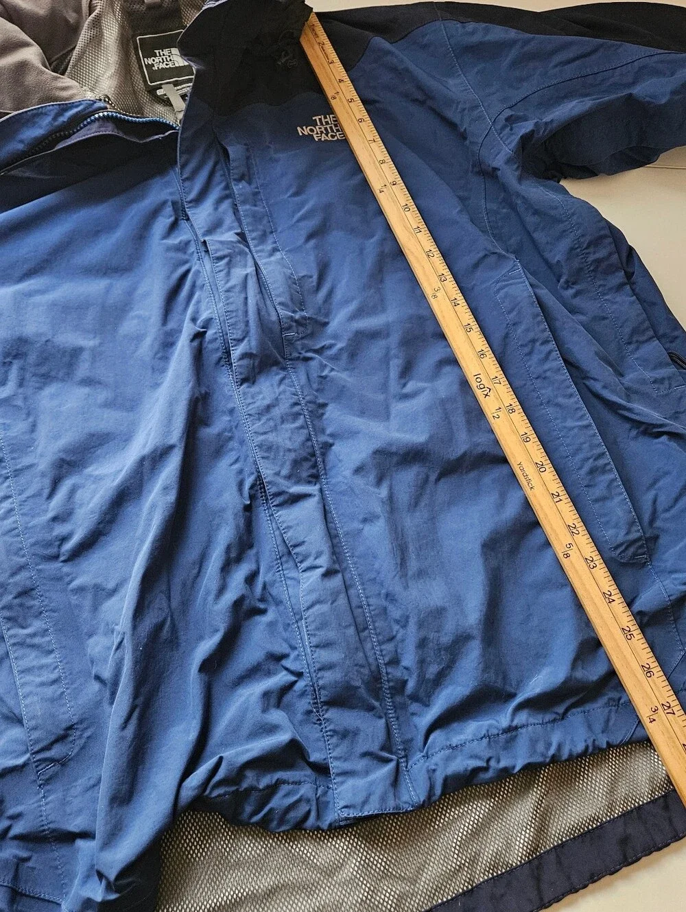 The North Face Two-Tone Windbreaker Jacket Mens XL Packable Hood Outdoor